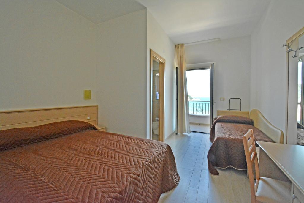 Hotel Incanto Peschici Camera foto
